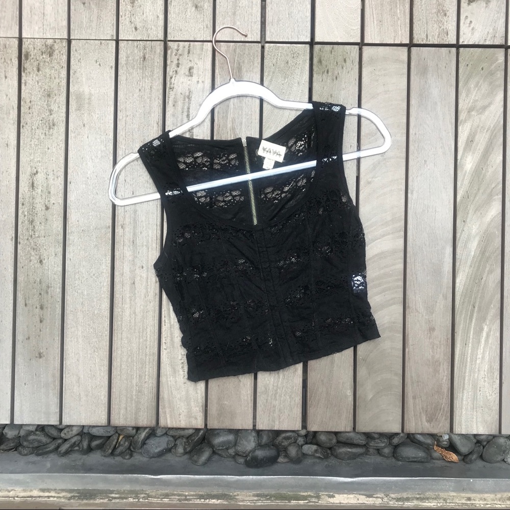 YAYA Black Lace Hook Closure Sleeveless Blouse